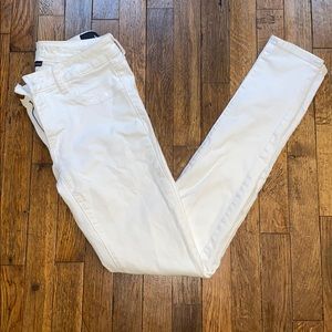 American Eagle White Skinny Jeans